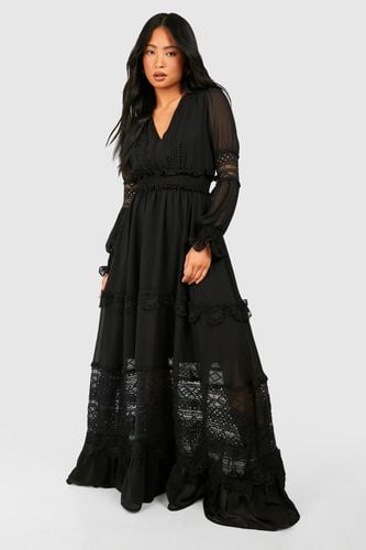 Womens Petite Boho Lace Detail Tierred Maxi Dress - - 10 - boohoo - Modalova