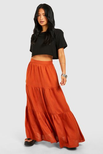 Womens Petite Tiered Maxi Skirt - - 6 - boohoo - Modalova