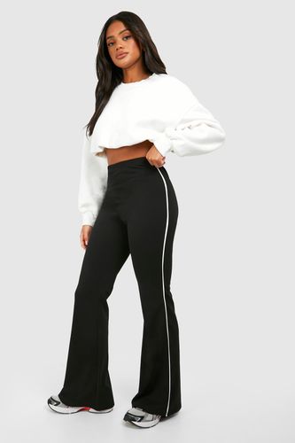 Womens Contrast Binding Flared Legging - 6 - boohoo - Modalova