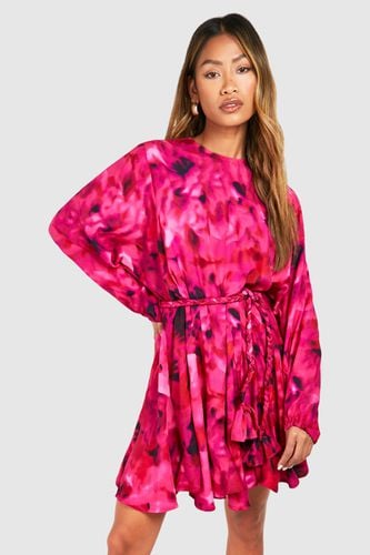 Womens Blur Print Godet Mini Dress - - 16 - boohoo - Modalova