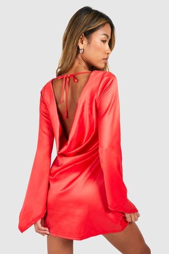 Womens Satin Flared Sleeve Cowl Back Mini Dress - 12 - boohoo - Modalova