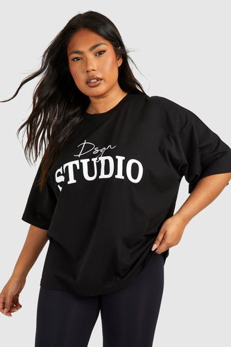 Womens Plus Script Dsgn Studio Oversized T-shirt - - 26 - boohoo - Modalova