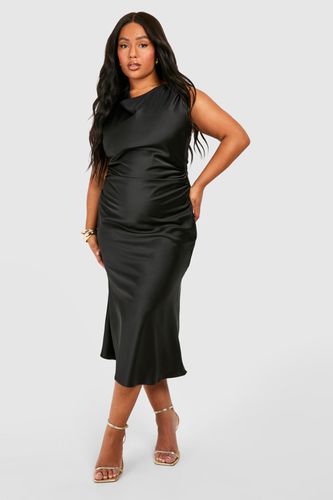 Womens Plus Satin Cowl Front Midaxi Dress - - 22 - boohoo - Modalova