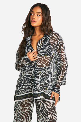Womens Abstract Print Textured Beach Shirt - - L - boohoo - Modalova