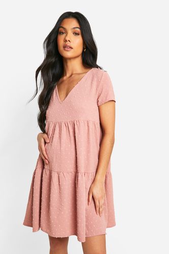 Womens Maternity Dobby Short Sleeve Tiered Smock Dress - - 10 - boohoo - Modalova