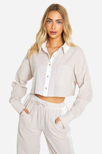 Womens Crinkle Stripe Boxy Cropped Shirt - - 12 - boohoo - Modalova