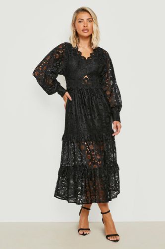 Womens Boutique Crochet Lace Tiered Midaxi Dress - - 12 - boohoo - Modalova