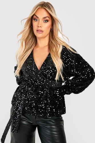 Womens Plus Velvet Sequin Wrap Top - - 22 - boohoo - Modalova