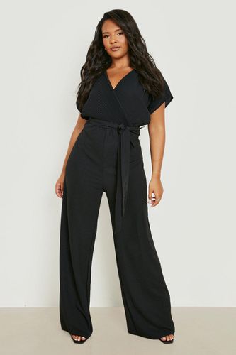 Womens Plus Plisse Wrap Front Jumpsuit - - 22 - boohoo - Modalova