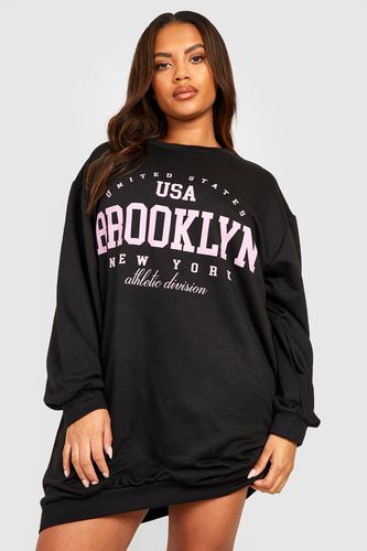 Womens Plus Brooklyn Printed Sweat Dress - - 18 - boohoo - Modalova