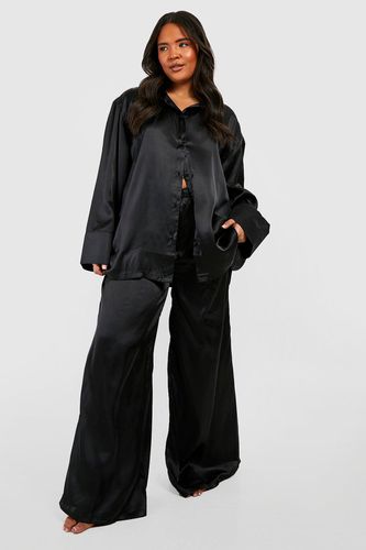 Womens Plus Satin Oversized Pyjama Shirt & Trouser Set - - 18 - boohoo - Modalova