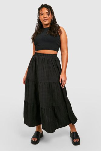 Womens Plus Seersucker Textured Tiered Midaxi Skirt - - 20 - boohoo - Modalova