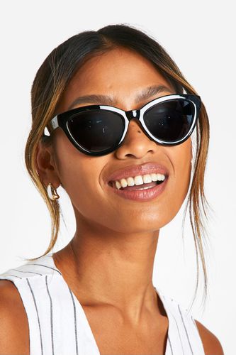 Womens Cat Eye Frame Sunglasses - One Size - boohoo - Modalova