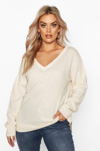 Womens Plus Jumper With V Neck Detail Front And Back - - 24 - boohoo - Modalova
