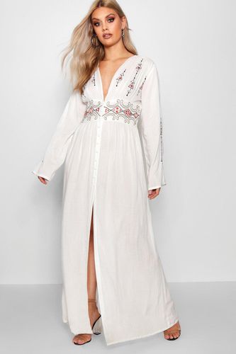 Womens Plus Embroidered Plunge Maxi Dress - - 16 - boohoo - Modalova