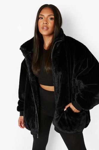 Womens Plus Oversized Pocket Detail Faux Fur Jacket - - 22 - boohoo - Modalova