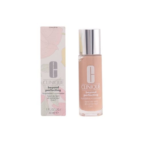 Fondotinta & primer Beyond Perfecting Foundation + Concealer 06-ivory - Clinique - Modalova