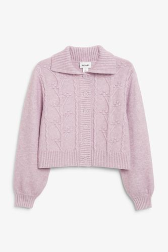 Gerippte Strickjacke - Lila - Monki - Modalova