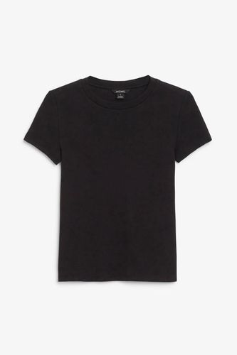 Geripptes T-Shirt - Schwarz - Monki - Modalova