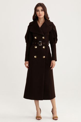 Statement pleated shoulders trench coat in chocolate brown - Lita Couture - Modalova