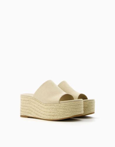 Mule Plataforma Yute Mujer 40 - Bershka - Modalova