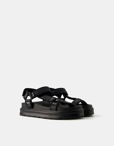 Sandalia Plataforma Tiras Hombre 42 - Bershka - Modalova