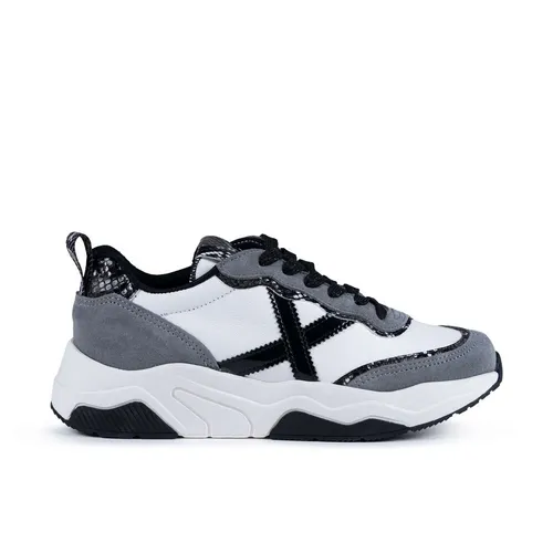 Shoes > Sneakers - - Munich - Modalova