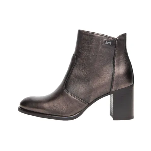 Shoes > Boots > Heeled Boots - - Nerogiardini - Modalova