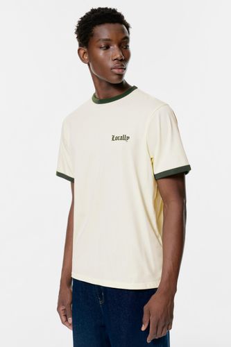 T-Shirt Manches Courtes Bord-Côte - Pull&Bear - Modalova