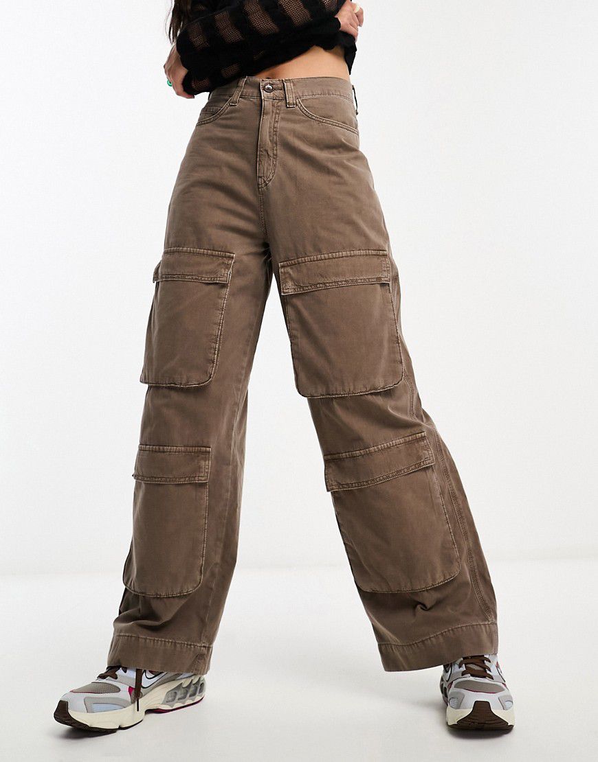Pantaloni oversize con tasche cargo marrone chiaro - Collusion - Modalova