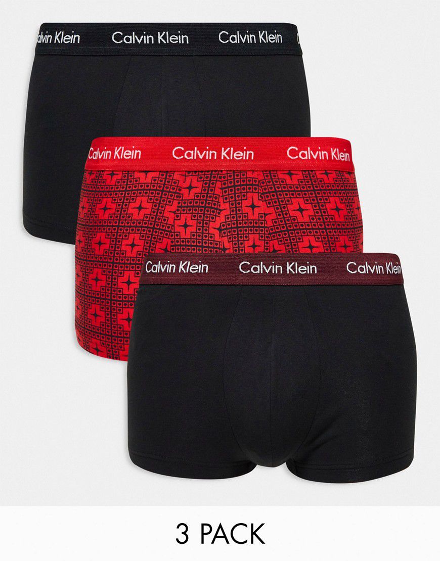Confezione da 3 boxer aderenti a vita bassa rossi e neri con fascia in vita colorata - Calvin Klein - Modalova