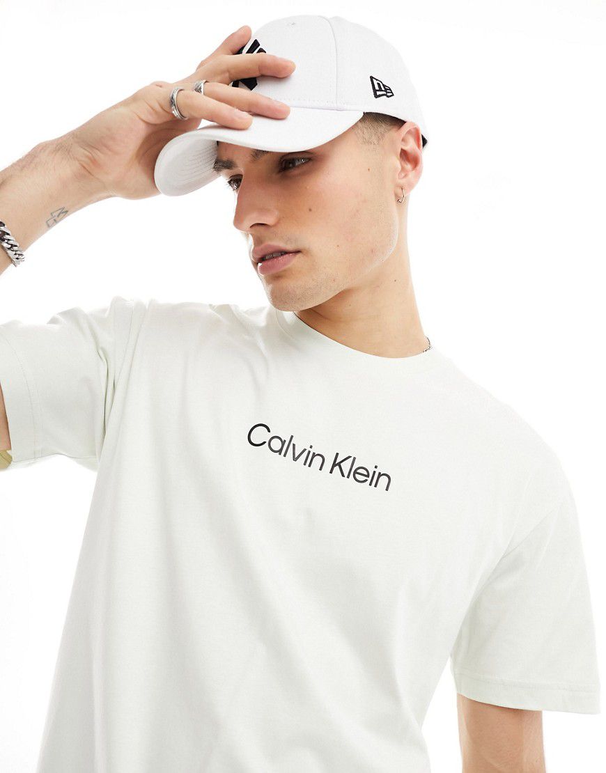 Hero - T-shirt confortevole bianca con logo - Calvin Klein - Modalova