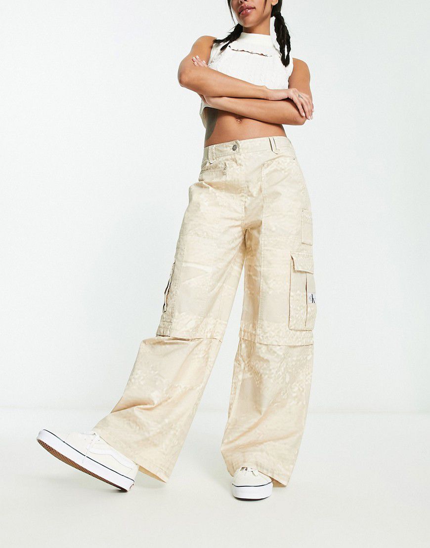 Pantaloni cargo ampi con stampa di paesaggio - Calvin Klein Jeans - Modalova