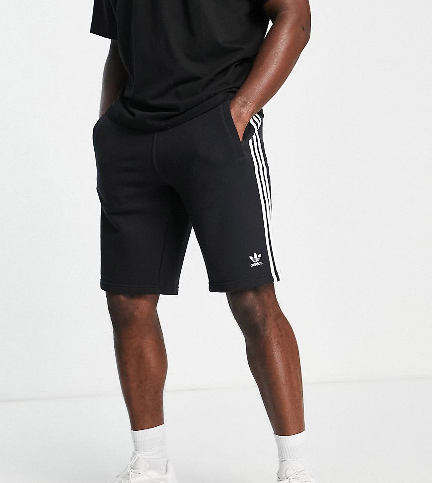 Tall - Trefoil Essentials - Pantaloncini neri con logo a 3 strisce - adidas Originals - Modalova