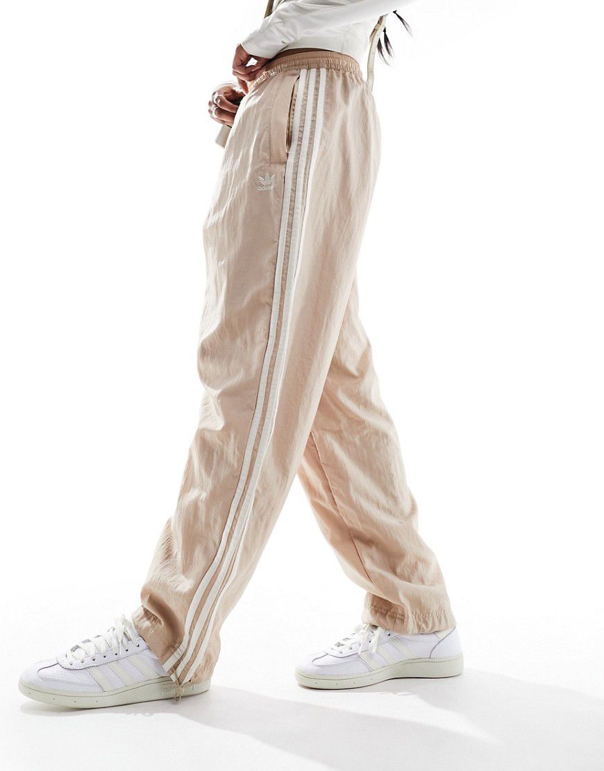 Pantaloni beige a palloncino - adidas Originals - Modalova