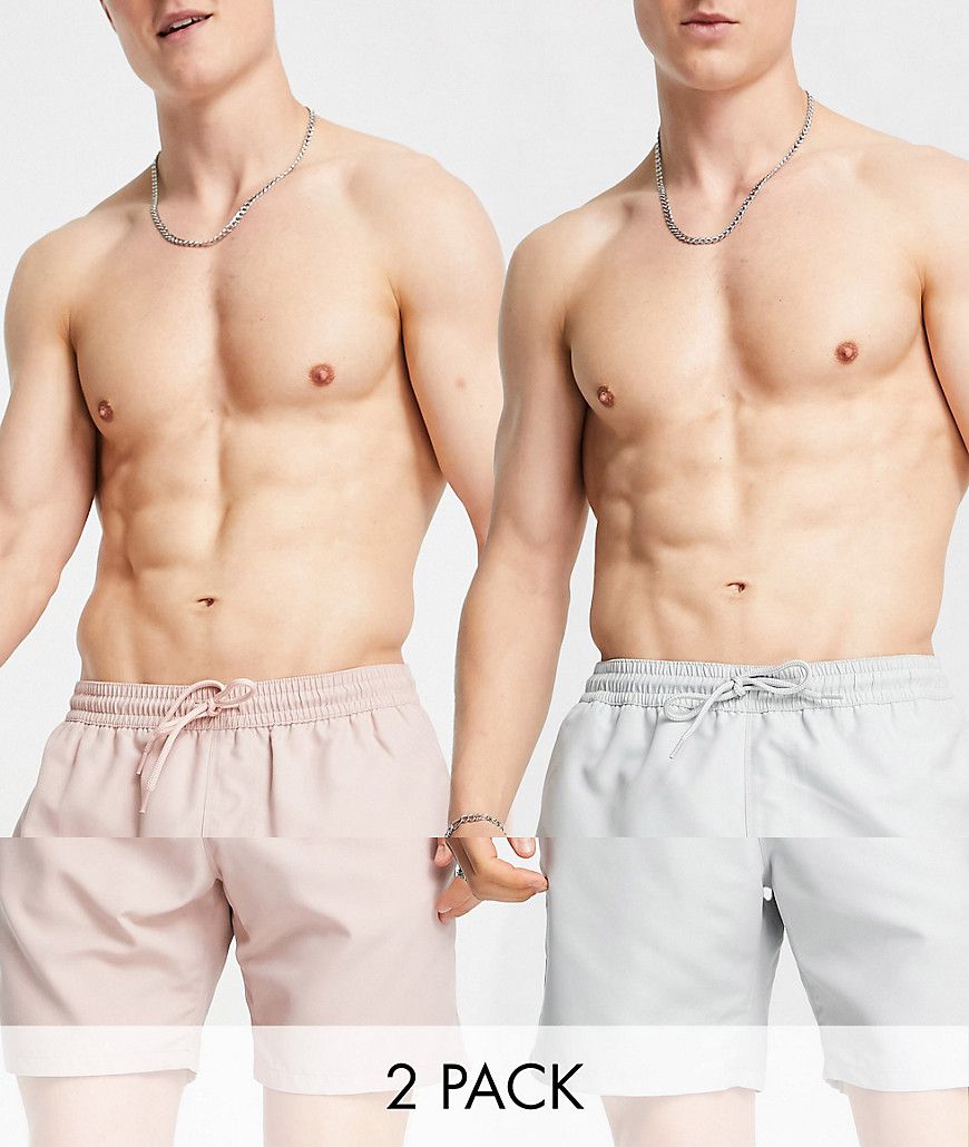 Confezione risparmio da 2 pantaloncini da bagno taglio medio rosa e grigio chiaro - ASOS DESIGN - Modalova