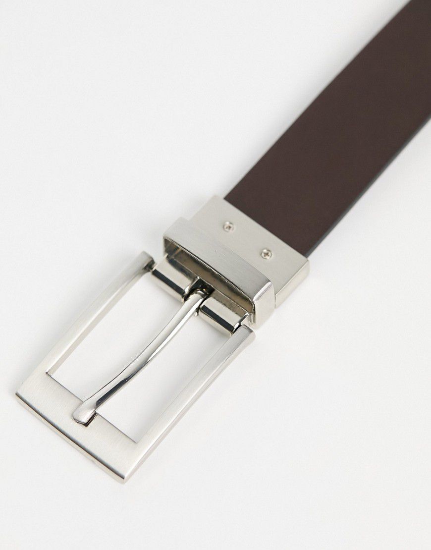 Cintura elegante in pelle sintetica double-face nera e marrone con fibbia argentata - ASOS DESIGN - Modalova