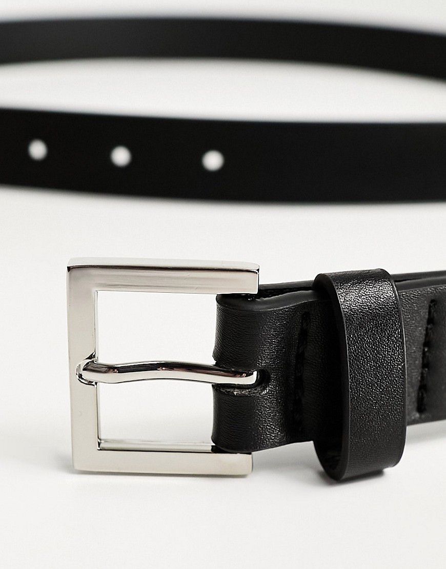 Cintura skinny elegante in pelle sintetica nera con fibbia argentata - ASOS DESIGN - Modalova