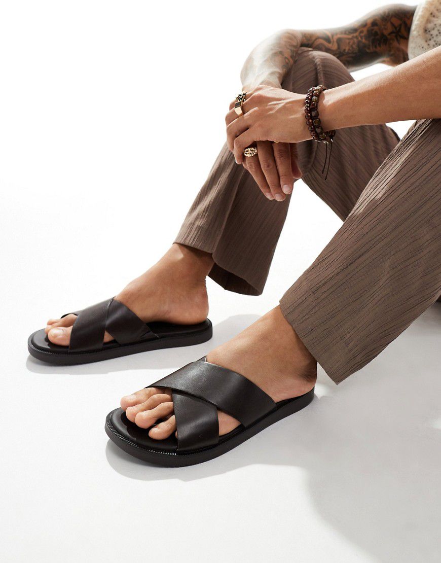 Sandali con fascetta incrociata in pelle sintetica - ASOS DESIGN - Modalova