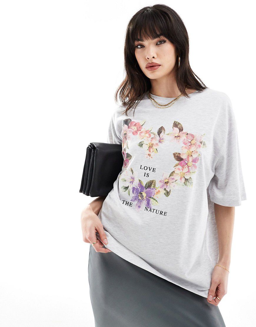 T-shirt oversize bianca con grafica con fiori a cuore - ASOS DESIGN - Modalova