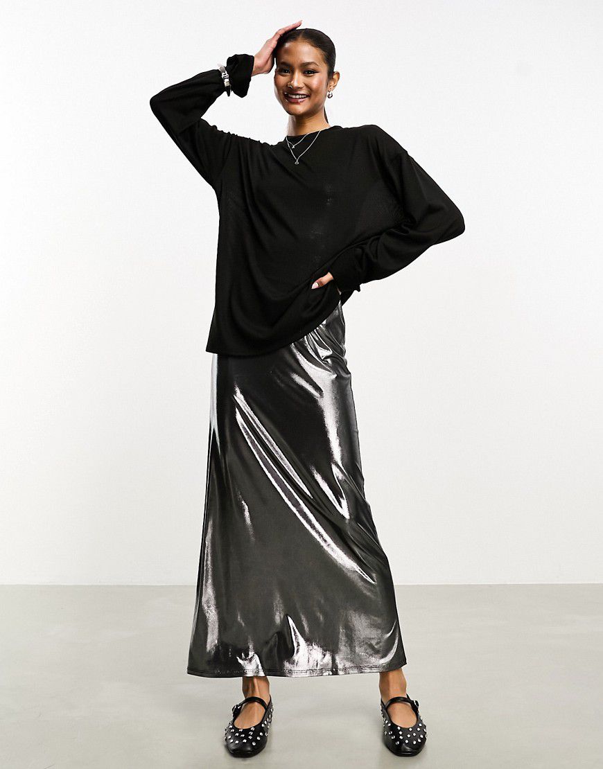 Vestito lungo con spalline sottili 2 in 1 in metallizzato con felpa sovrapposta - ASOS DESIGN - Modalova