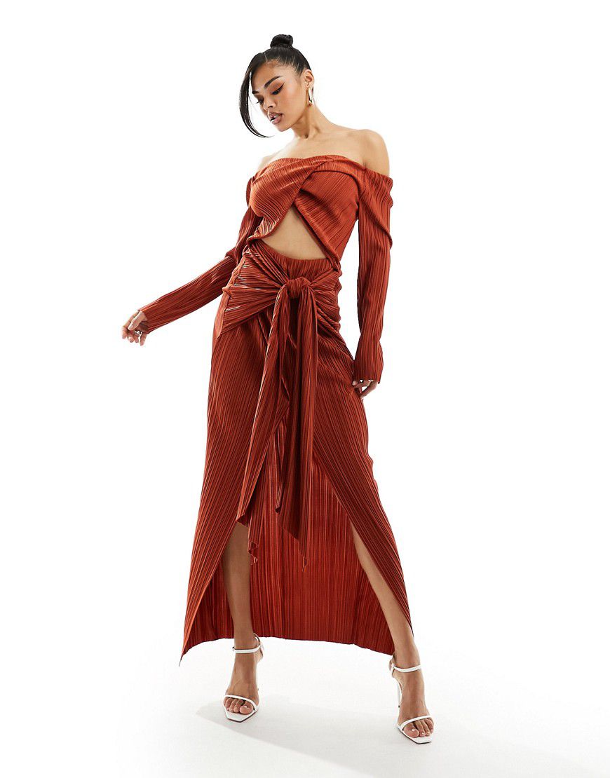 Vestito midi plissé color ruggine con scollo alla Bardot incrociato sul davanti - ASOS DESIGN - Modalova