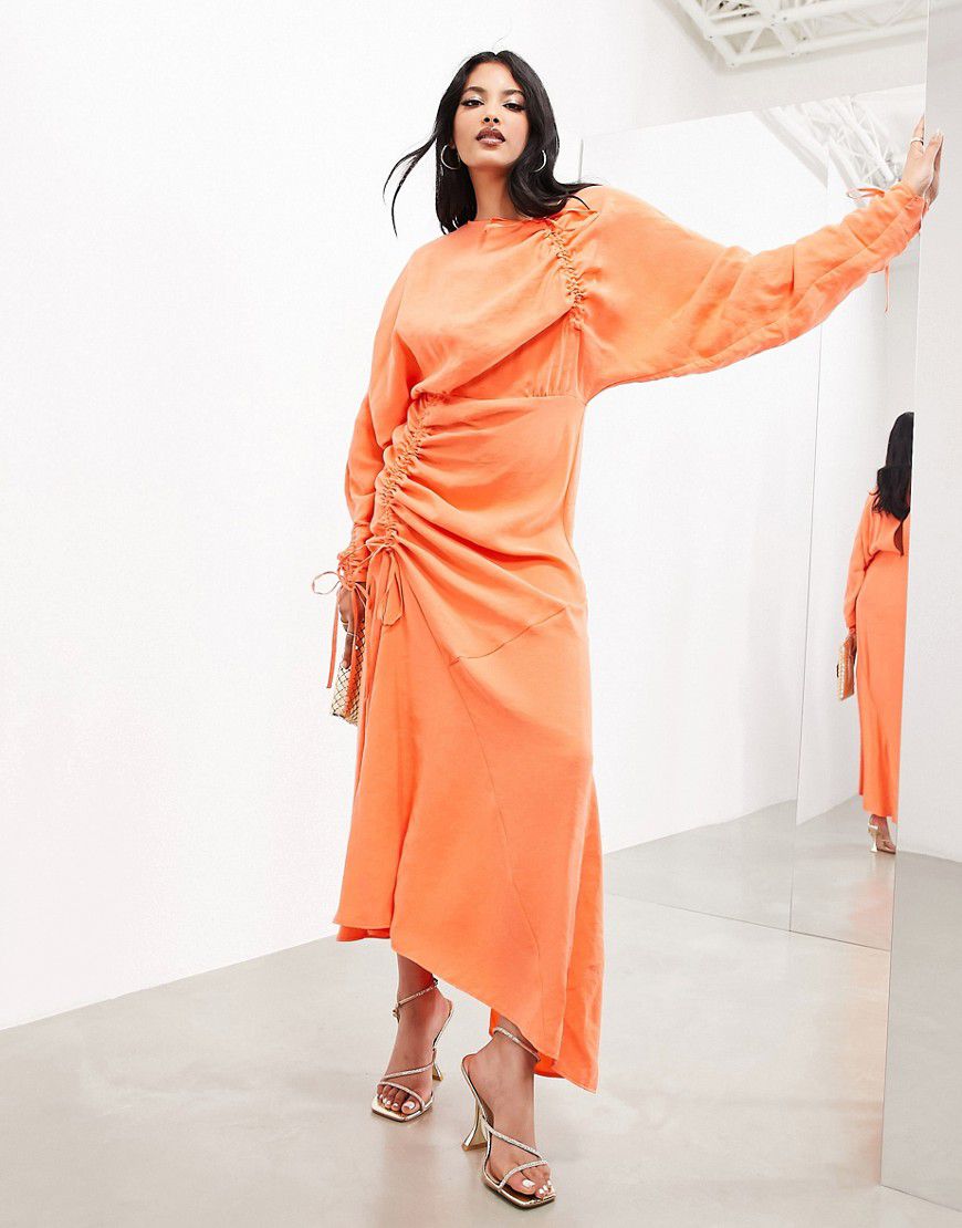 Vestito lungo a maniche lunghe arricciato arancione - ASOS EDITION - Modalova