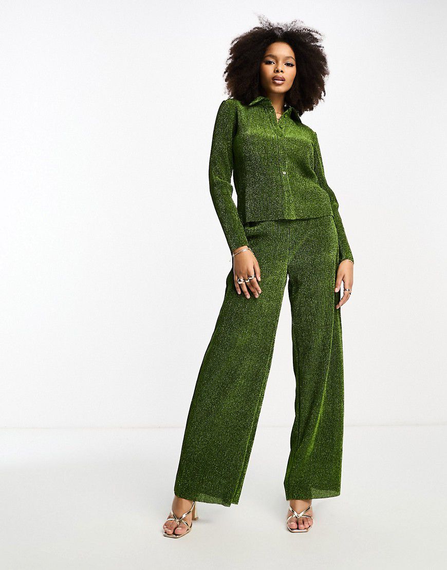 Pantaloni comodi con fondo ampio verdi glitterati in coordinato - Glamorous - Modalova