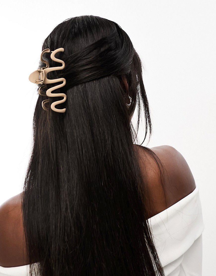 Pinza per capelli in metallo irregolare beige - DesignB London - Modalova