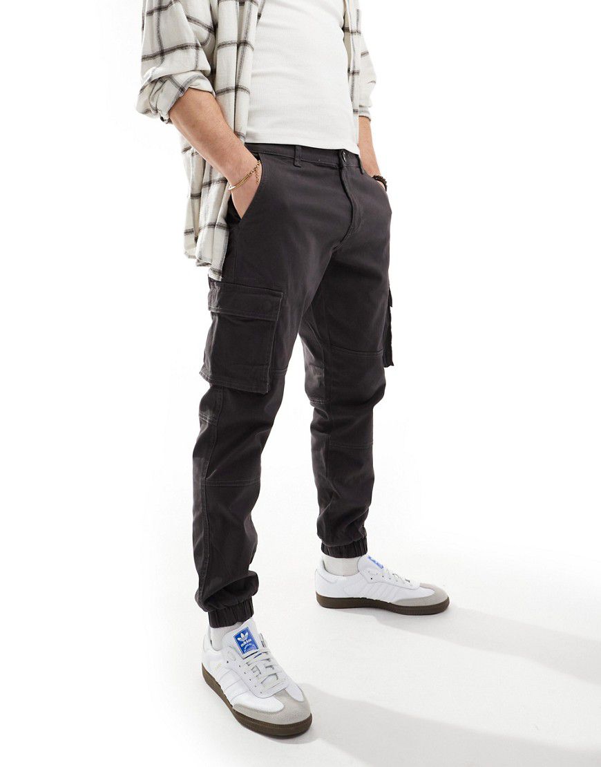 Pantaloni cargo affusolati grigi con fondo elasticizzato - ONLY & SONS - Modalova