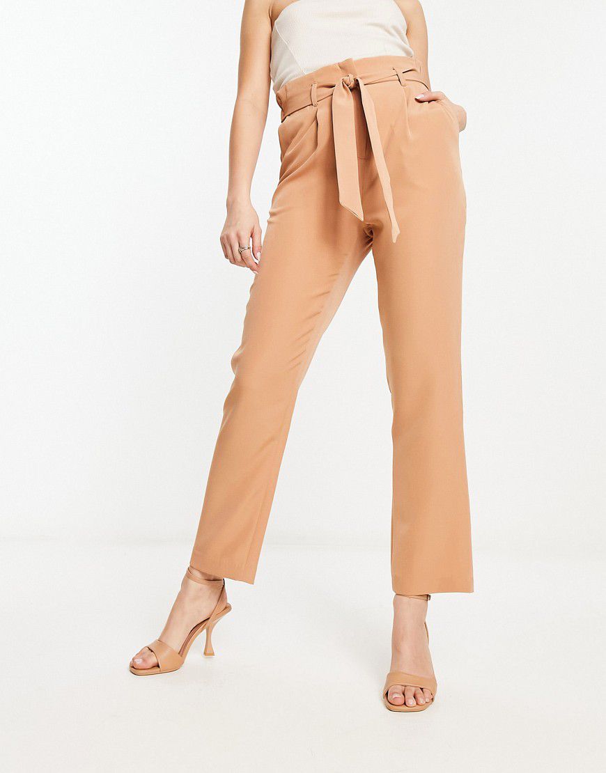 Pantaloni dritti a vita alta e annodati color cammello - New Look - Modalova