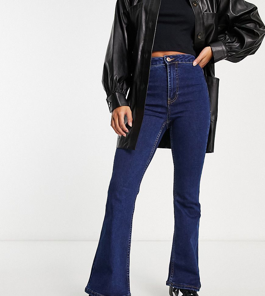 Jeans a zampa indaco - New Look Petite - Modalova