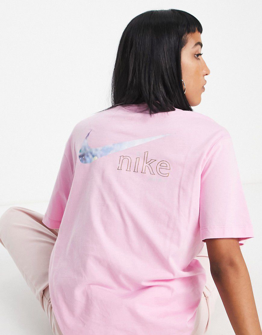 T-shirt boyfriend con stampa laminata del logo sul retro - Nike - Modalova