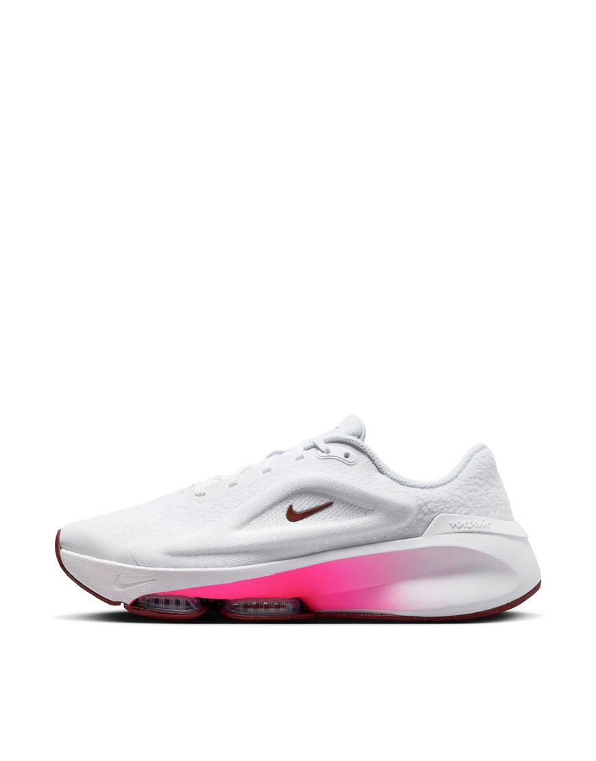 Nike - Training Versair - Sneakers bianche e rosa - Nike Training - Modalova